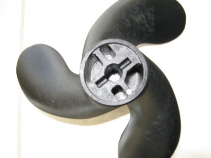 Hélice plastique pour moteur hors-bord 2.5-3.5 cv – Image 2